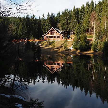 Jezirko Lesni Restaurant & Penzion Jáchymov Zewnętrze zdjęcie